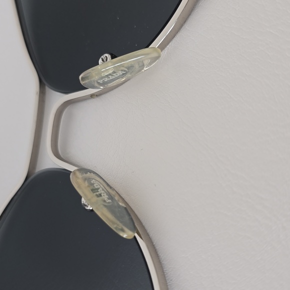 Prada sunglasses grey tint with red decor and turtle arms - Picture 8 of 9